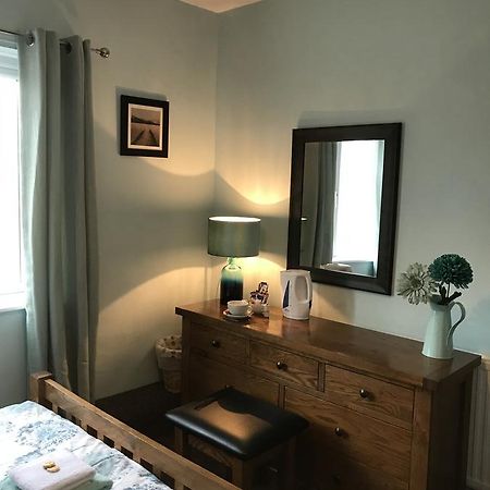 The Lobster Pot Hotel Marloes Bagian luar foto